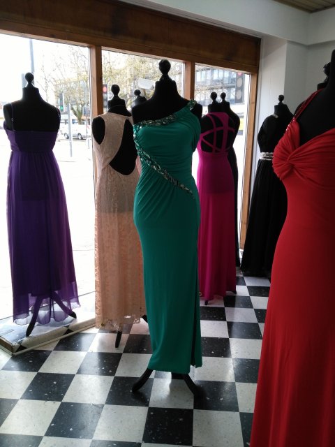 Effektivt tank perle Smukke, elegante kjoler i stort udvalg i Odense